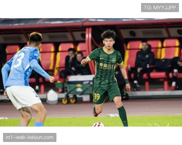 浙江队主场不敌大连英博 角球优势未能转化为胜利